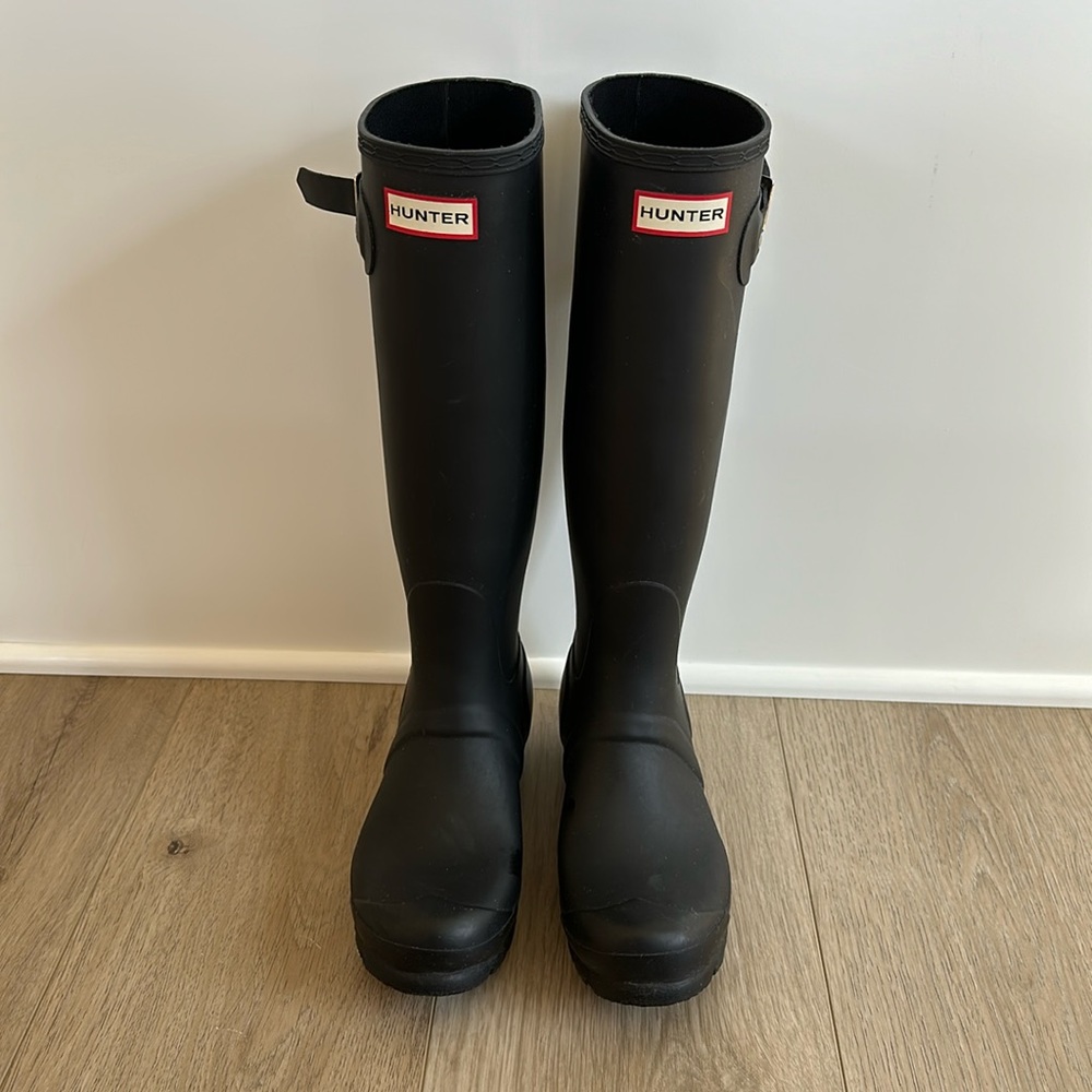 Hunter Rain Boots, Women's Original Tall Rain Boots, size 7, Matte Black